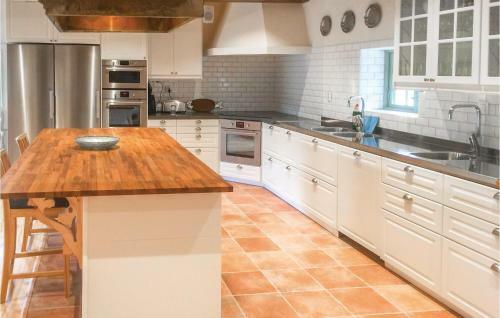 Holiday Home V�stra N�shulta With A Fireplace 03