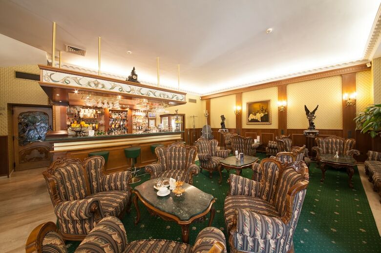 Grand Hotel London