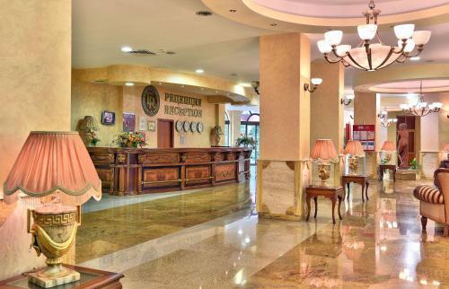 Hotel Estreya Palace