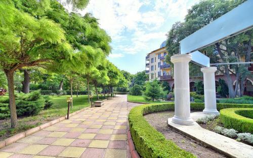 Hotel Estreya Palace