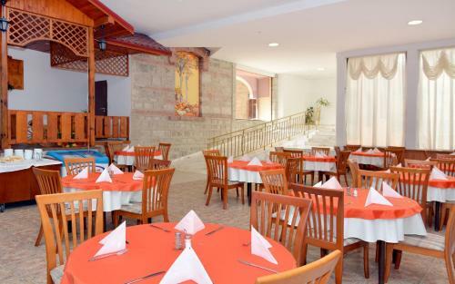 Hotel Estreya Palace