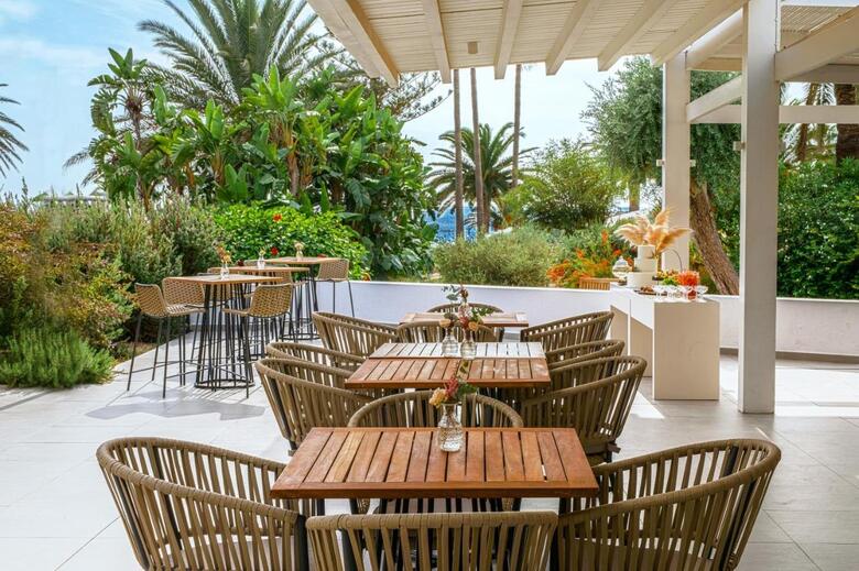 Hotel Nissi Beach