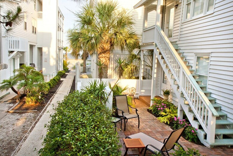 Hotel Desoto Beach Gardens