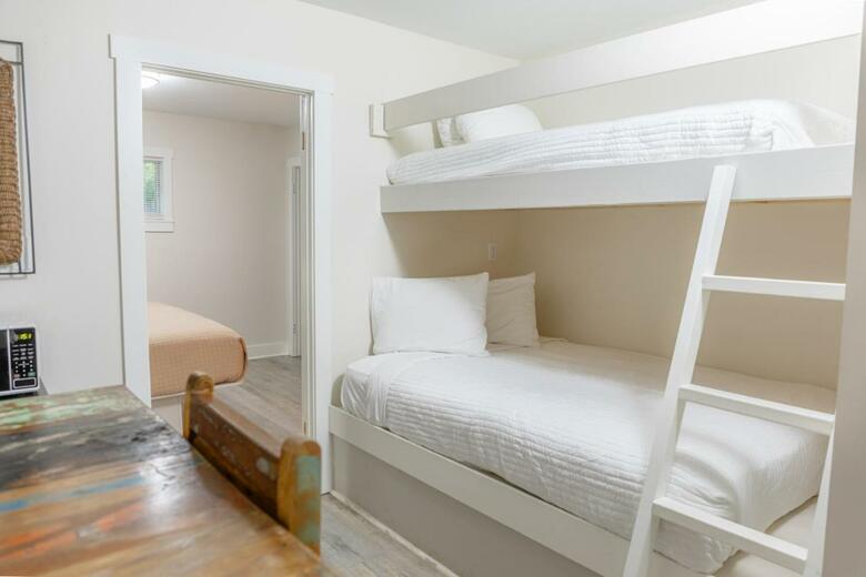 Hotel Atlantis Inn - Tybee Island