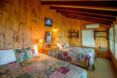 Hotel Ludlow's Island Resort