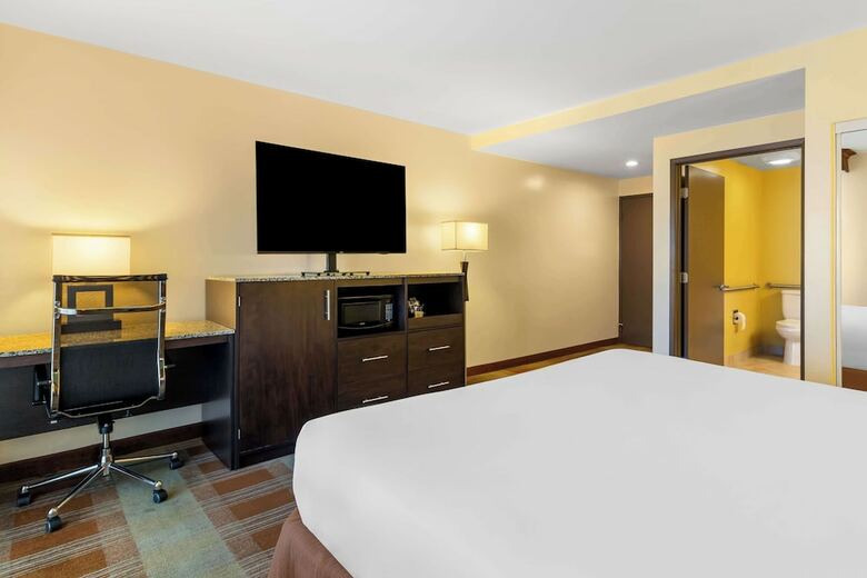 Best Western Date Tree Hotel