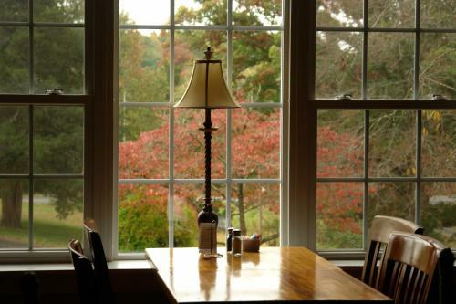 Bed & Breakfast Acorn Hill Lodge And Spa
