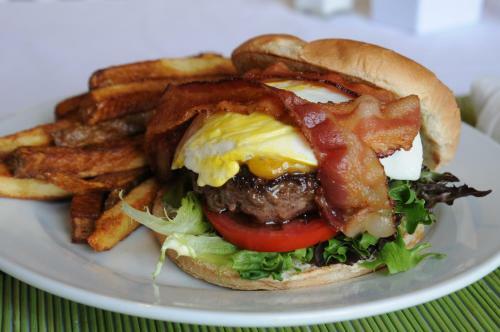 Bed & Breakfast Acorn Hill Lodge And Spa