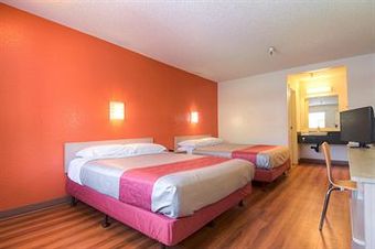 Motel 6 Santa Ana
