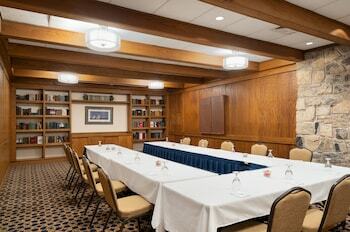 Hotel Toftrees Golf Resort And Conference Center