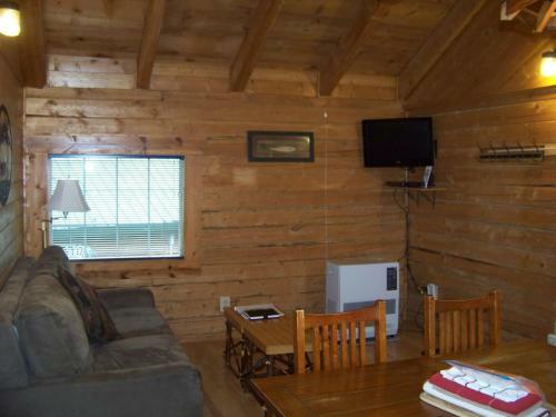 Box Canyon Cabins