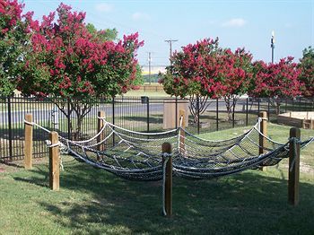 Hill Country Cottage & Rv Resort