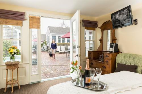 Hotel Brass Key Guesthouse
