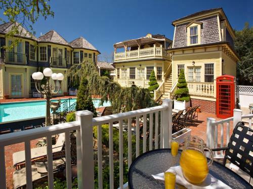 Hotel Brass Key Guesthouse