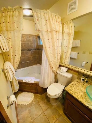 Bed & Breakfast All Seasons Treehouse Village