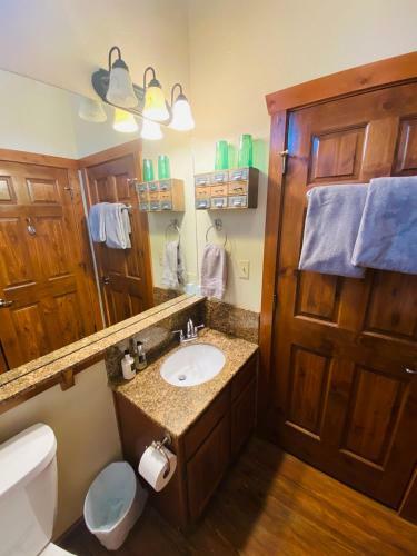 Bed & Breakfast All Seasons Treehouse Village