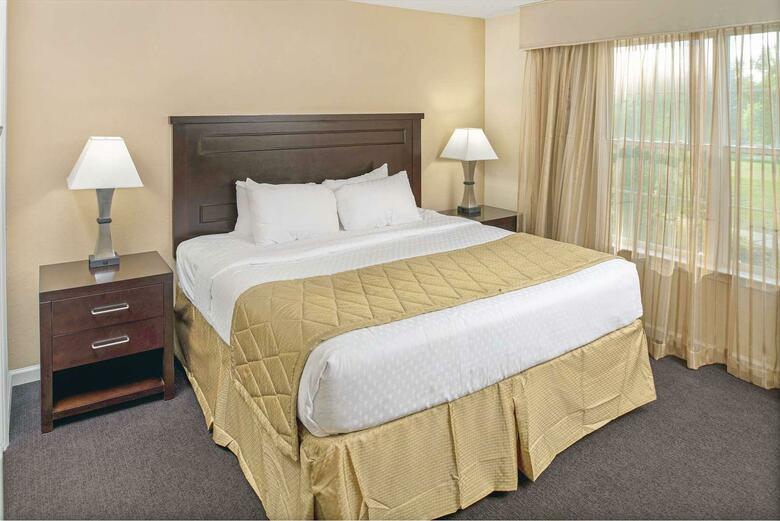 Hotel Greensprings Vacation Resort