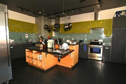 Hostelling International San Diego Downtown