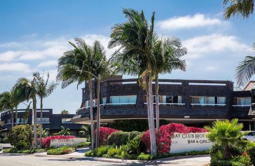 Bay Club Hotel And Marina