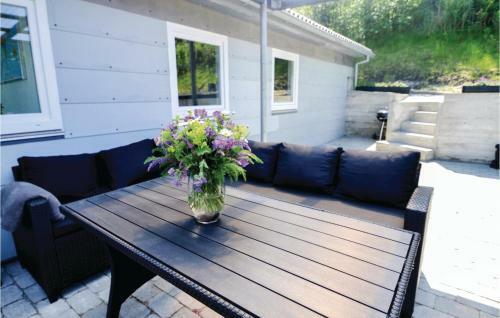 Two-bedroom Holiday Home In Allingabro