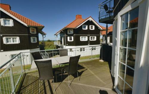 Three-bedroom Apartment In Bogense