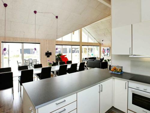 Six-bedroom Holiday Home In Bogense