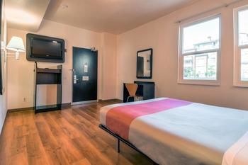 Motel 6 San Diego Downtown