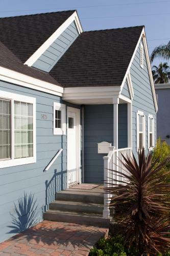 Convivial Stay Vacation Homes