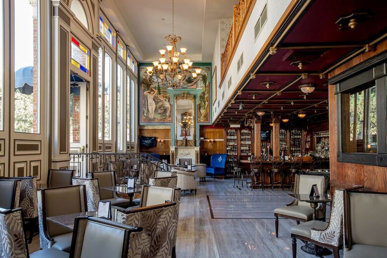 Horton Grand Hotel