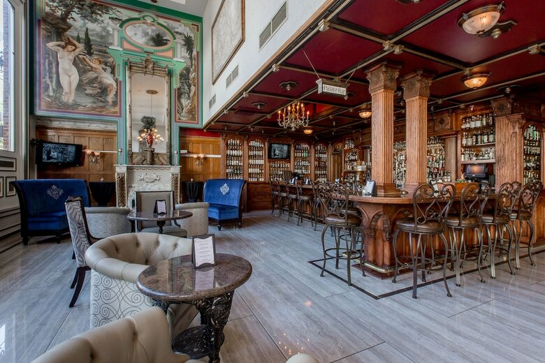 Horton Grand Hotel