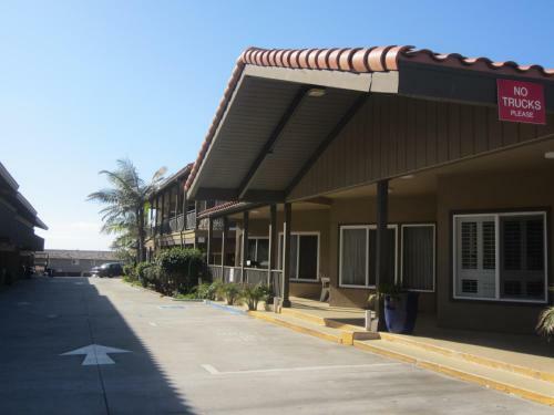 Hotel Pacific Shores Inn