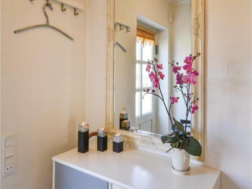 Eight-bedroom Holiday Home In Ebeltoft