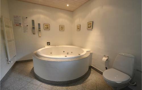 Four-bedroom Holiday Home In Ebeltoft