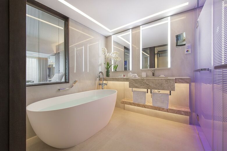 Four Seasons Hotel