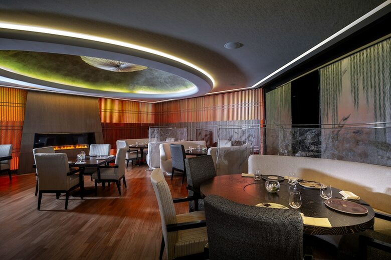 Four Seasons Hotel
