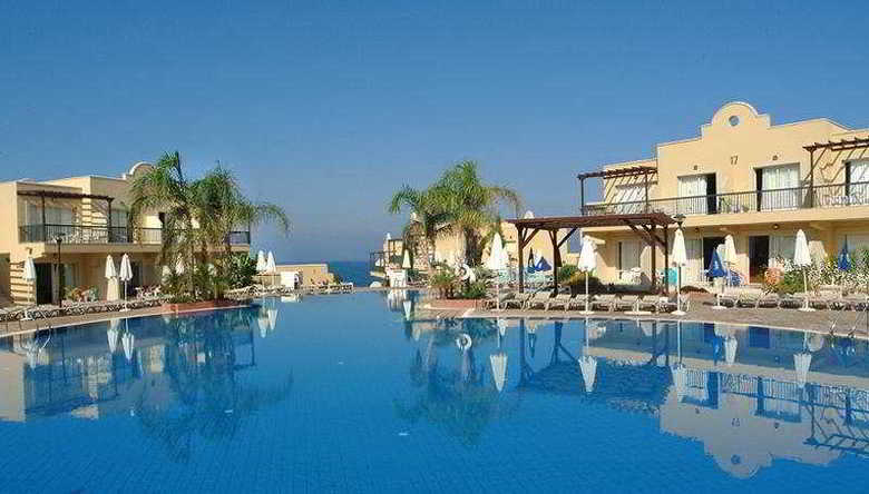Apartamentos Pafian Park Holiday Village