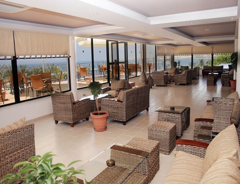 Hotel Queens Bay