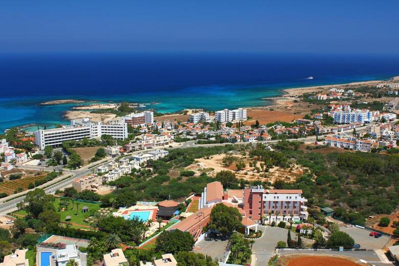 Hotel Adelais Bay
