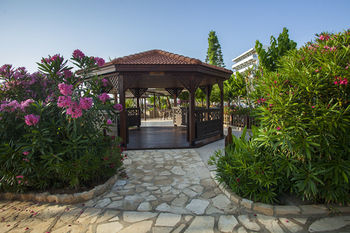 Hotel Cavo Maris Beach