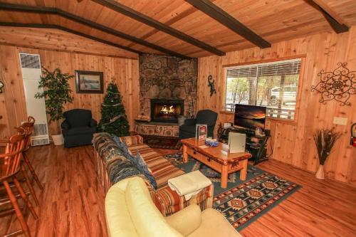 Granny's Love Shack By Big Bear Cool Cabins