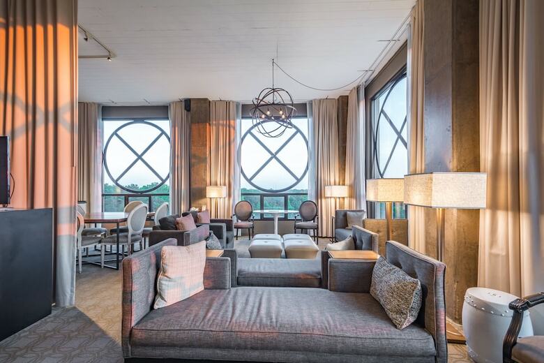 Proximity Hotel
