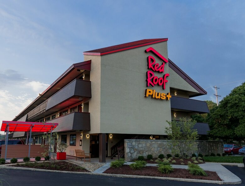Hotel Red Roof Plus+ Columbus - The Ohio State University