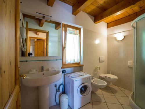 Peaceful Apartment With Terrace In Antey-saint-andre