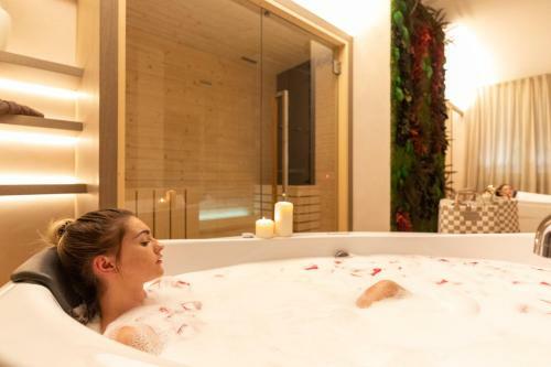 Bed & Breakfast San Colombano Suites