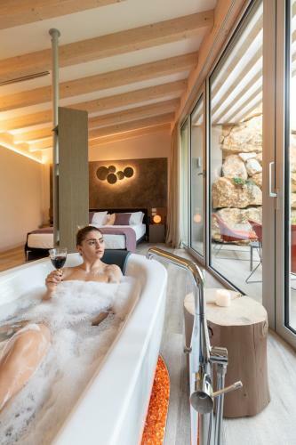 Bed & Breakfast San Colombano Suites