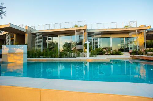 Bed & Breakfast San Colombano Suites
