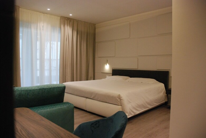 Solho Hotel