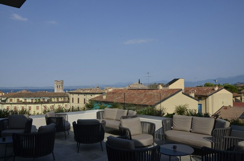 Solho Hotel