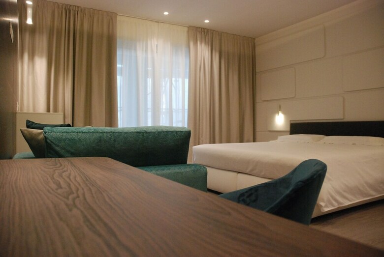 Solho Hotel