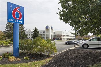 Motel 6 - Cleveland - Willoughby